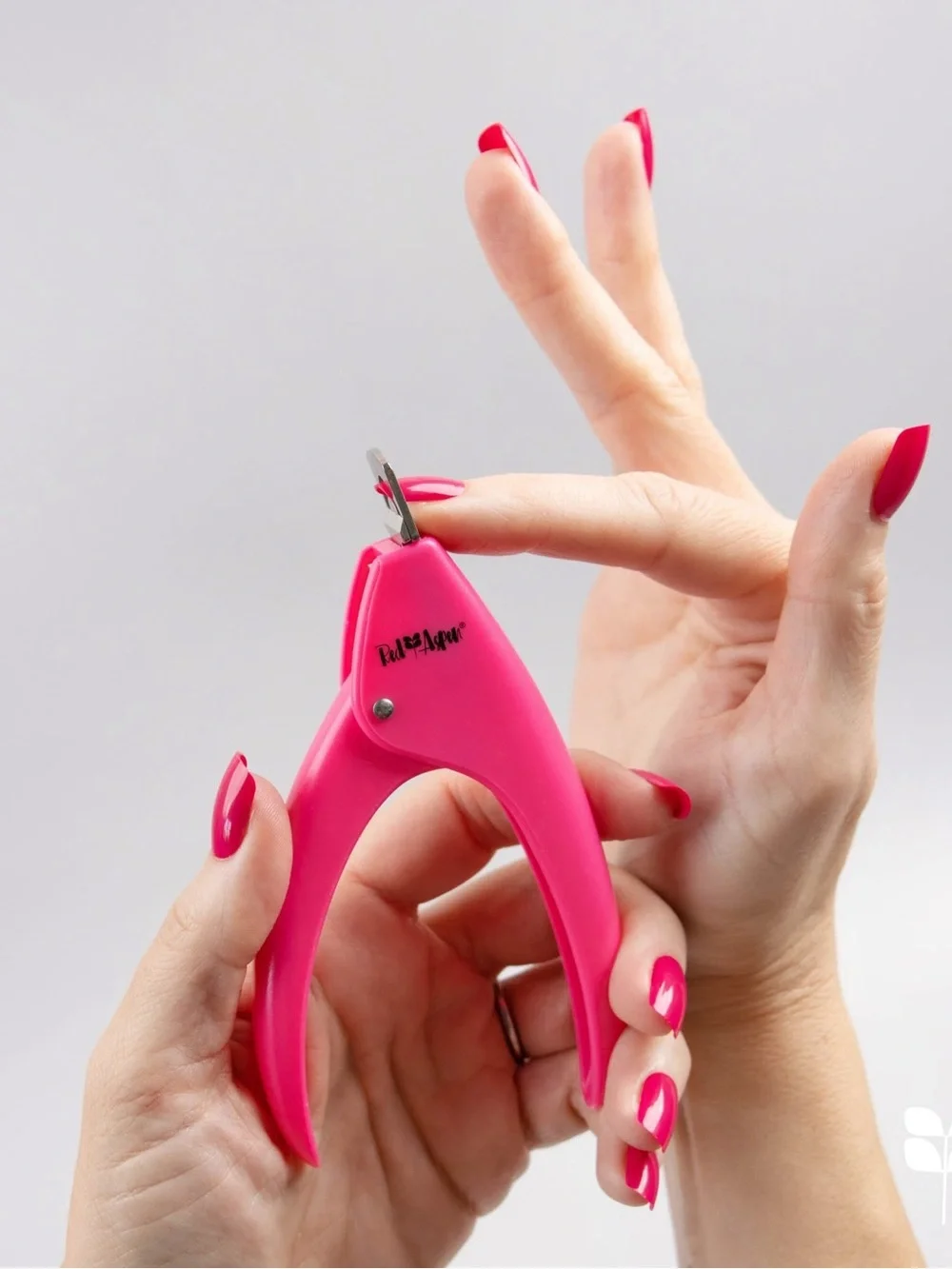 NIB Red Aspen Nail Dash Reshaper Tool